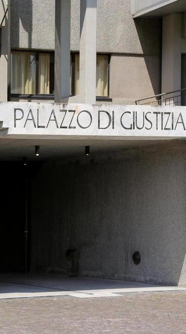 Borchi rinviato a giudizio per violenza sessuale 