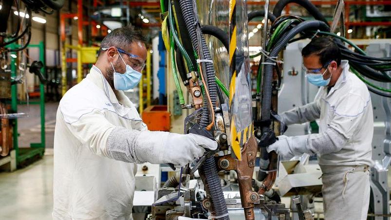 Aziende, segnali di ripresa per ordinativi e fatturato