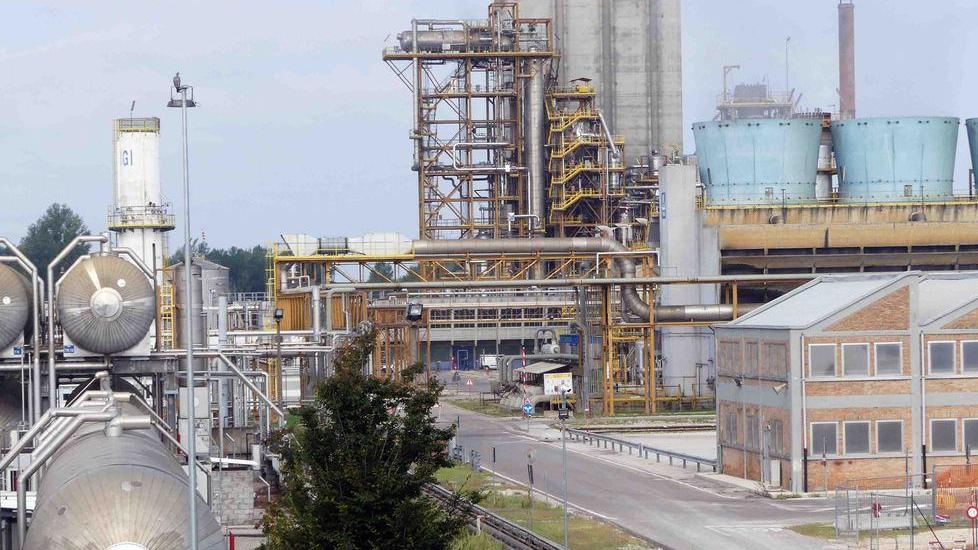 Le preoccupazioni dei sindacati sul futuro della chimica ferrarese