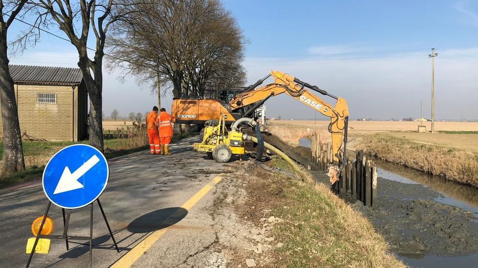 Frane lungo il Canal Bianco Interventi per mezzo milione 