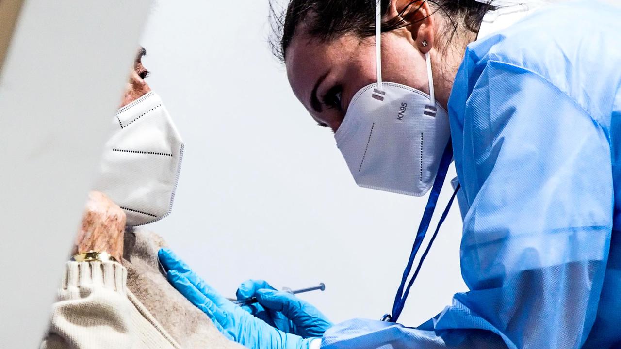 Vaccini, un elenco di riserve veloci a prova di sprechi e furbetti: ecco come iscriversi
