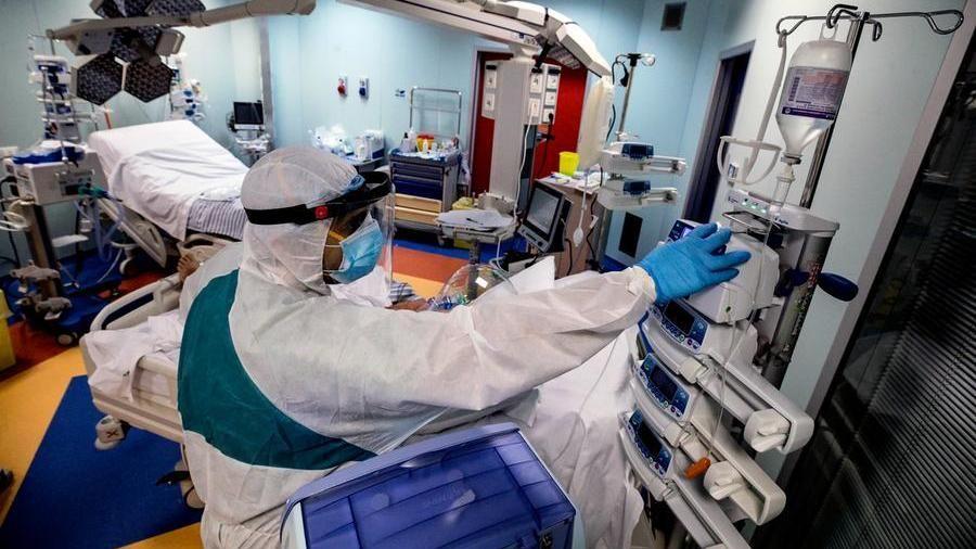 Covid, 111 nuovi casi e quattro decessi a Prato