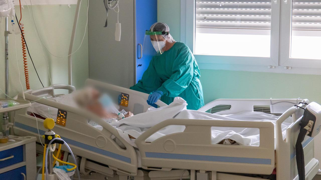 Nel Ferrarese tre morti, tamponi positivi oltre il 20% e in 754 chiusi in casa per il covid