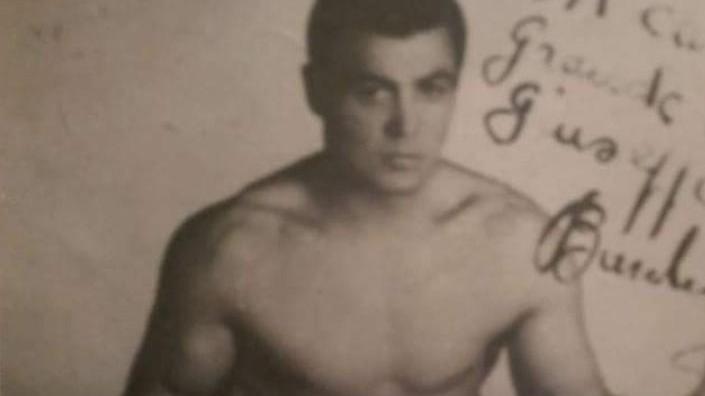 Buon sangue non mente La Pugilistica Galilei festeggia il debutto del suo Tiberio Burchi