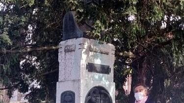 Battisti, Dante e Verdi le statue da restaurare