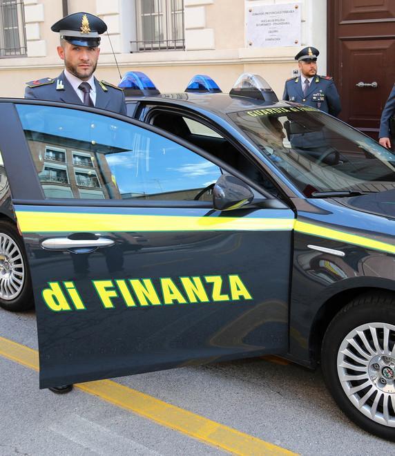 Guardia di Finanza Bando di concorso per 66 allievi ufficiali 