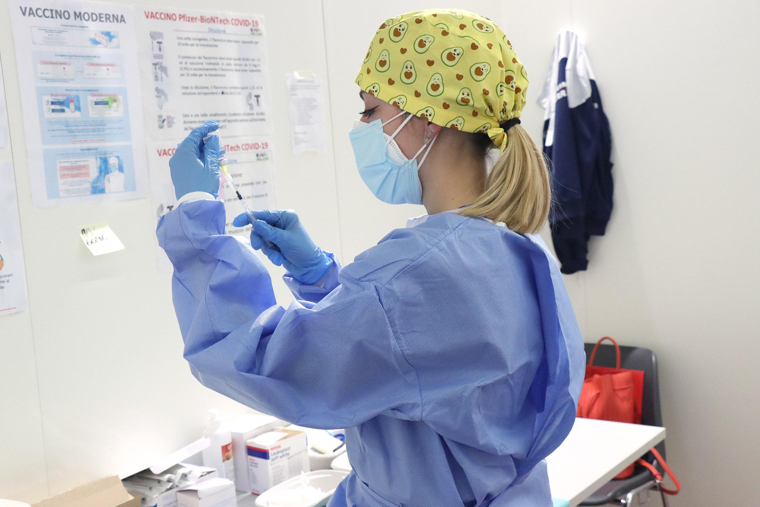 «In Emilia Romagna, la terza ondata ormai vicina al picco» 