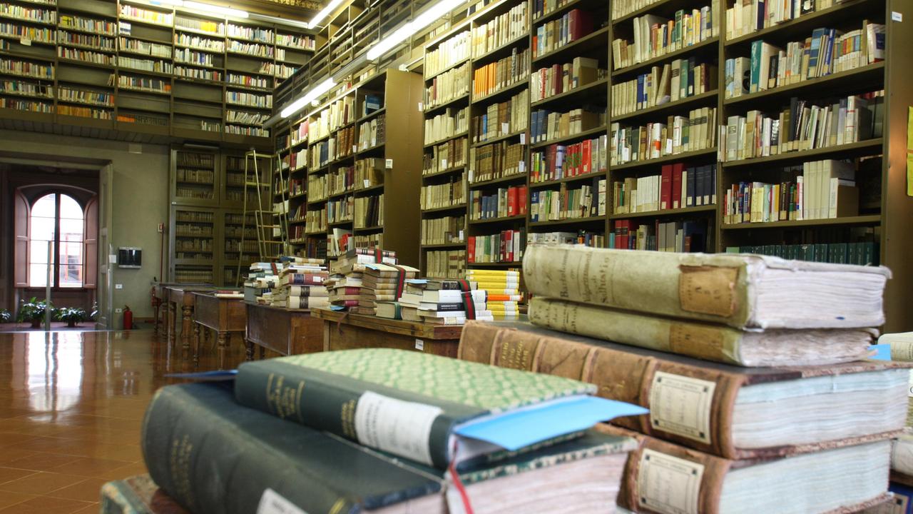 La biblioteca dell’Accademia della Crusca a Firenze