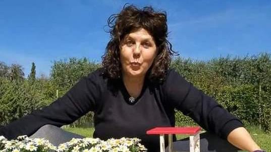 Muore a 48 anni Monica Cecchi il sorriso del carro di Albinia