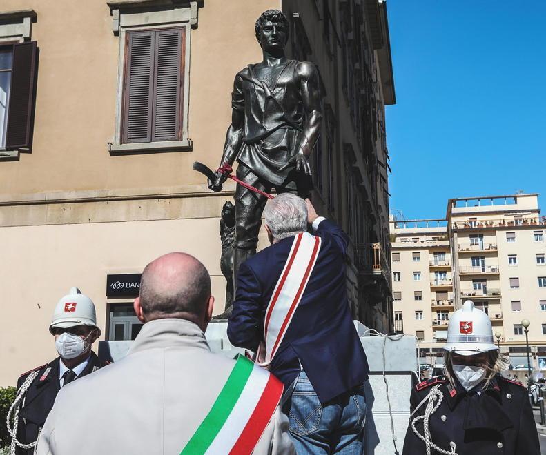 Il Villano prende casa sotto al Comune per i 415 anni della città 