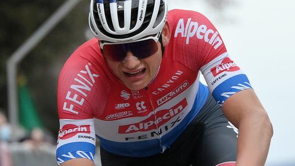 Scatta la Milano-Sanremo, la classica per grandi firme
