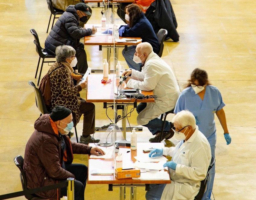 Over 80, la promessa della Regione: 120mila vaccinati per Pasqua 
