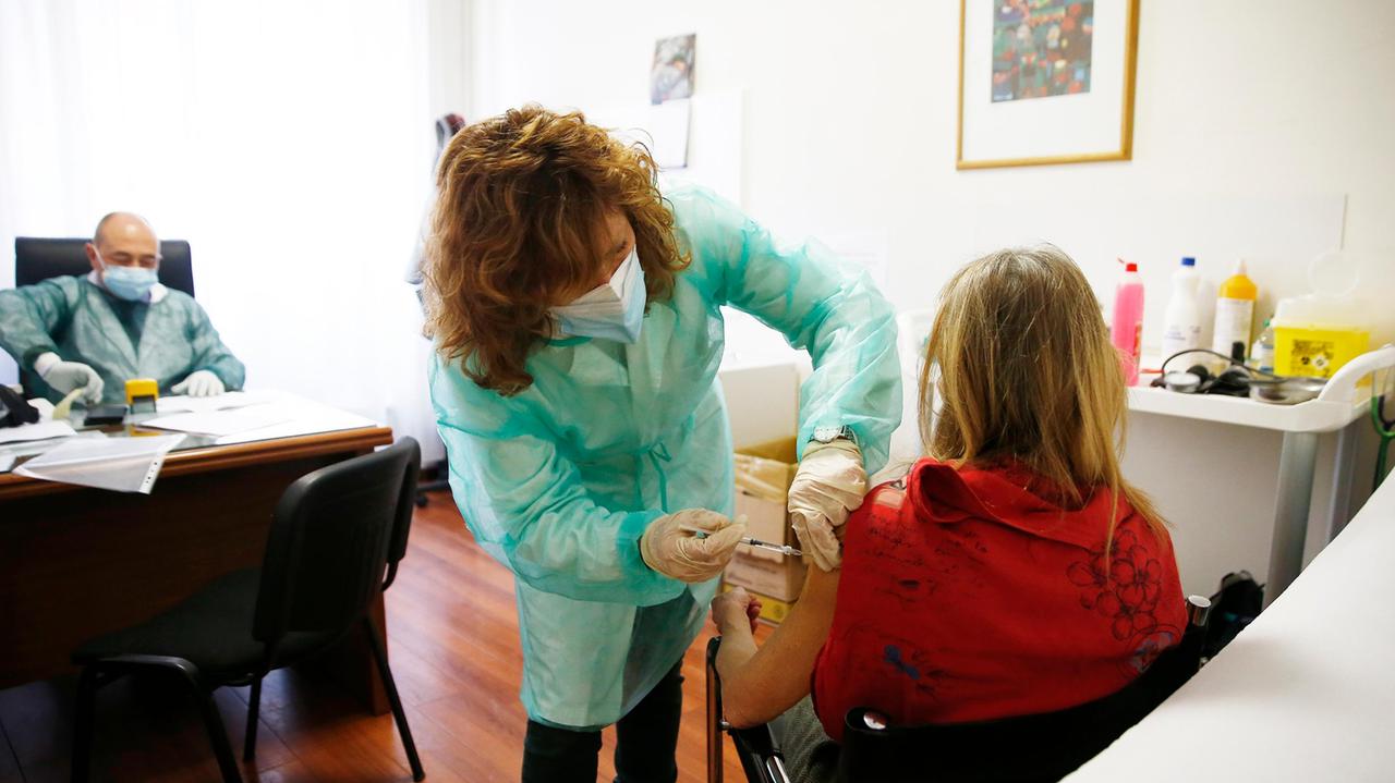 Empoli, commercianti d'accordo: «Vaccinare il più possibile è l’unica strada»