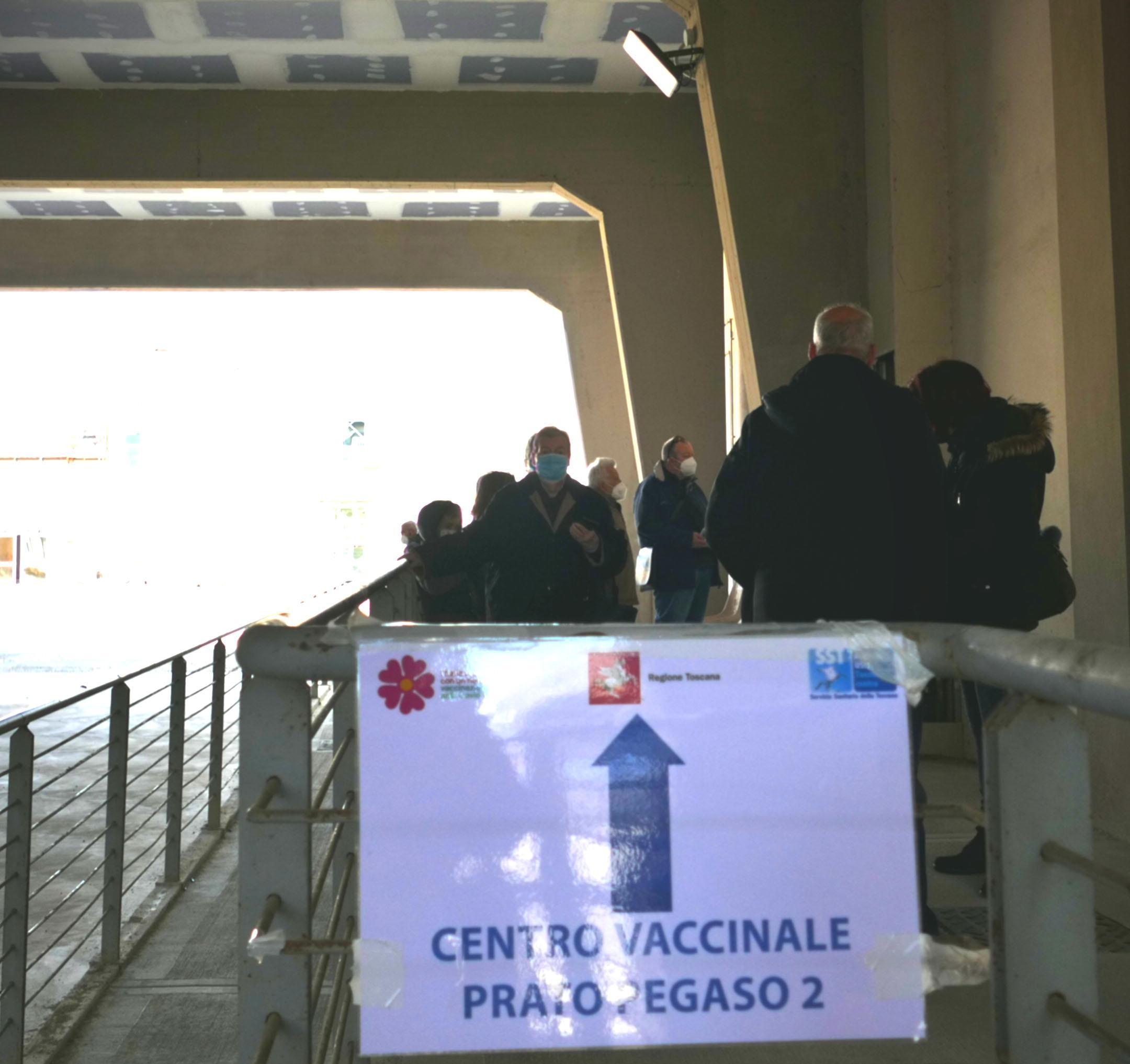 Vaccini anti-Covid, Prato finalmente accelera 