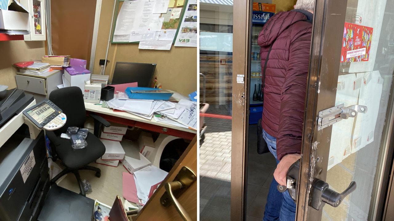 Nella foto grande i documenti sparpagliati dagli autori del raid e i danni alla porta d’ingresso fatti con un cacciavite (fotoservizio Franco Silvi)