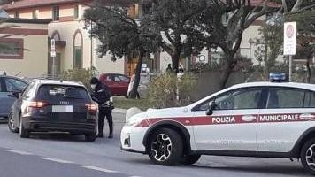 Murzi sigilla i confini di Forte dei Marmi: «Controlleremo chiunque entri»