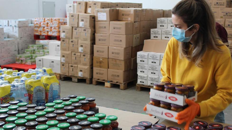 Sos emergenza, in arrivo buoni alimentari e aiuti per pagare l’affitto