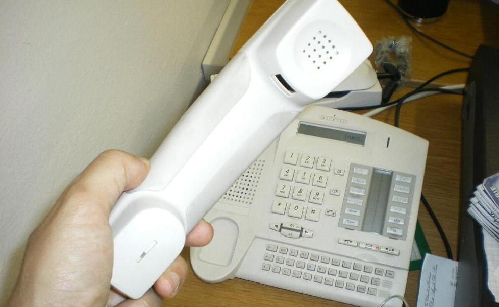 Decine di famiglie da due mesi senza telefono fisso e internet 