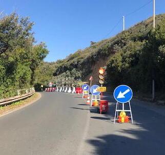 Doppia frana sulla via Aurelia verso nord su una sola corsia 