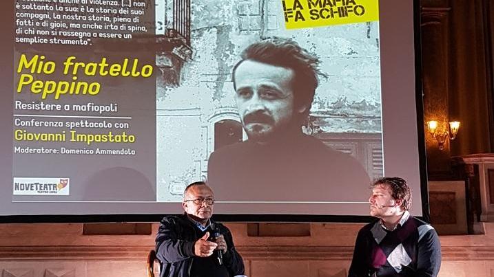 Mafia e discriminazioni si combattono sul palco e sfogliando libri
