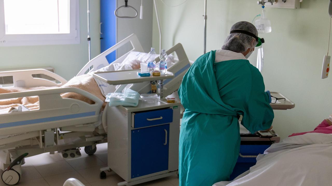 Altri nove decessi, tamponi positivi al 40%: aumentati i letti-covid nel Ferrarese