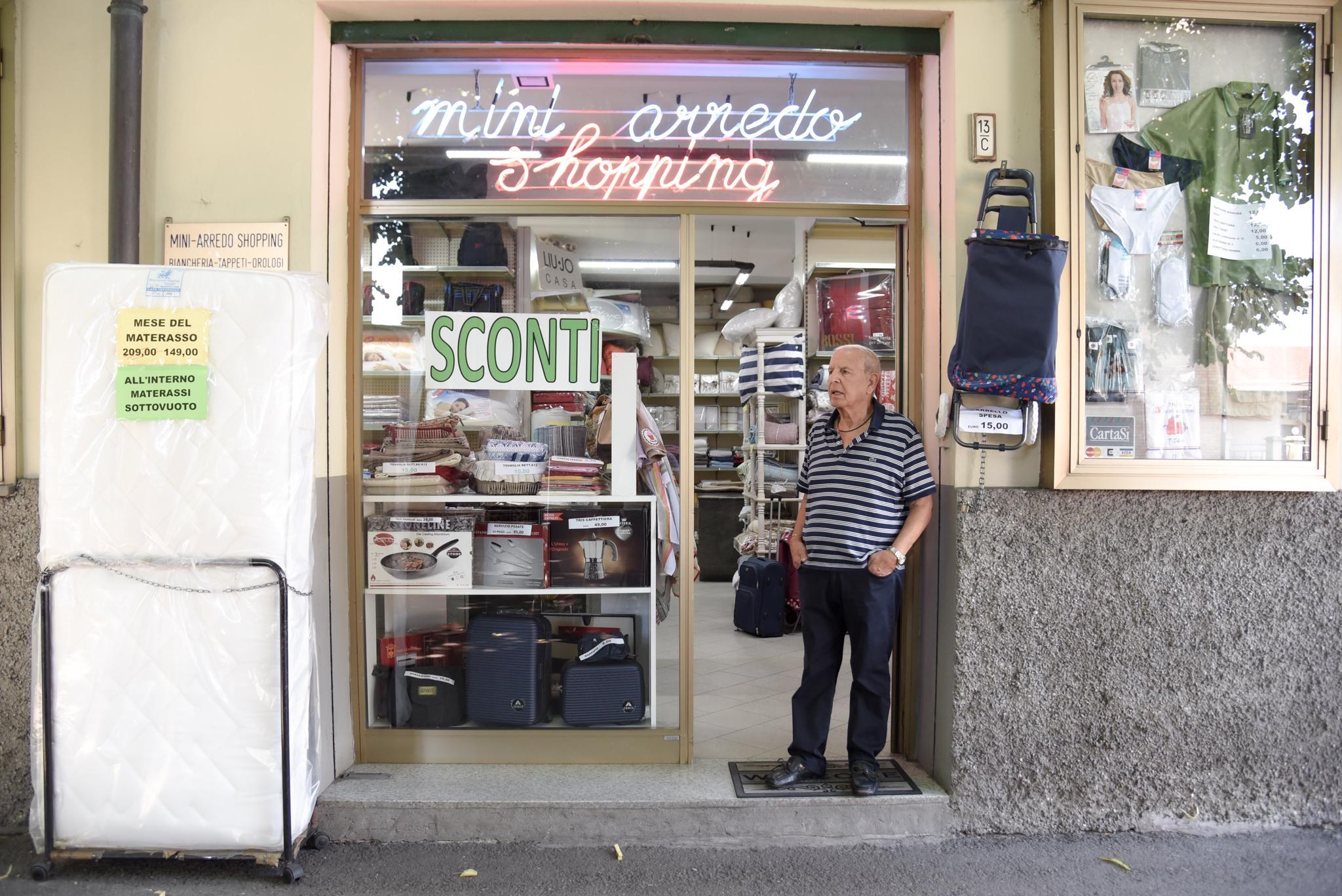 Reggio Emilia: addio a Domenico Strazzullo, da 60 anni il commerciante di via Turri 13 