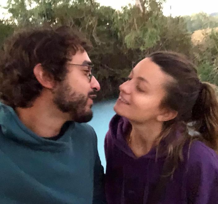 Un ulivo per ricordare Claudia morta a 28 anni con lo scooter 