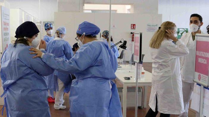 Tante vaccinazioni di domenica Per molti risulta il giorno ideale