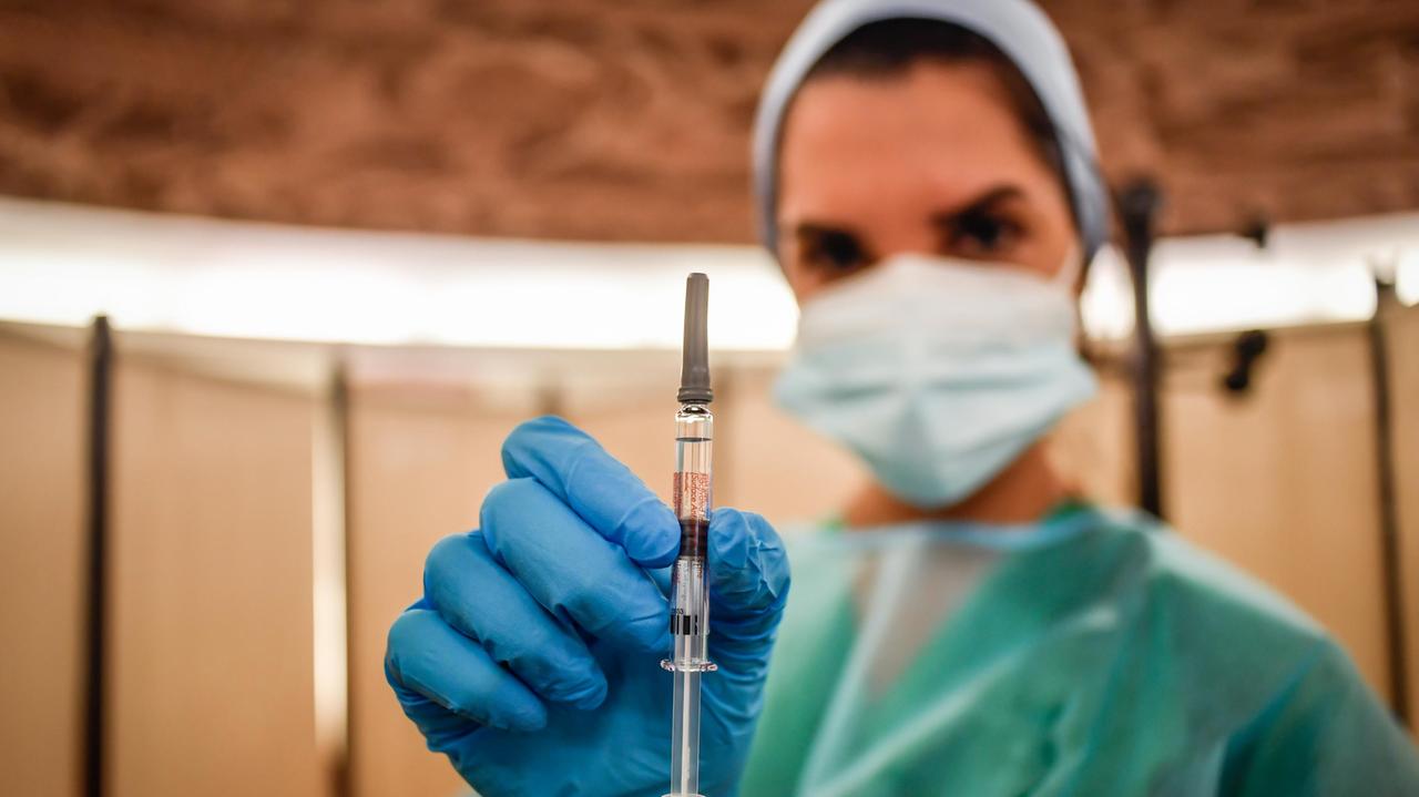 Nonantola. «Farmacisti, dosi agli iscritti ma non agli altri dipendenti»
