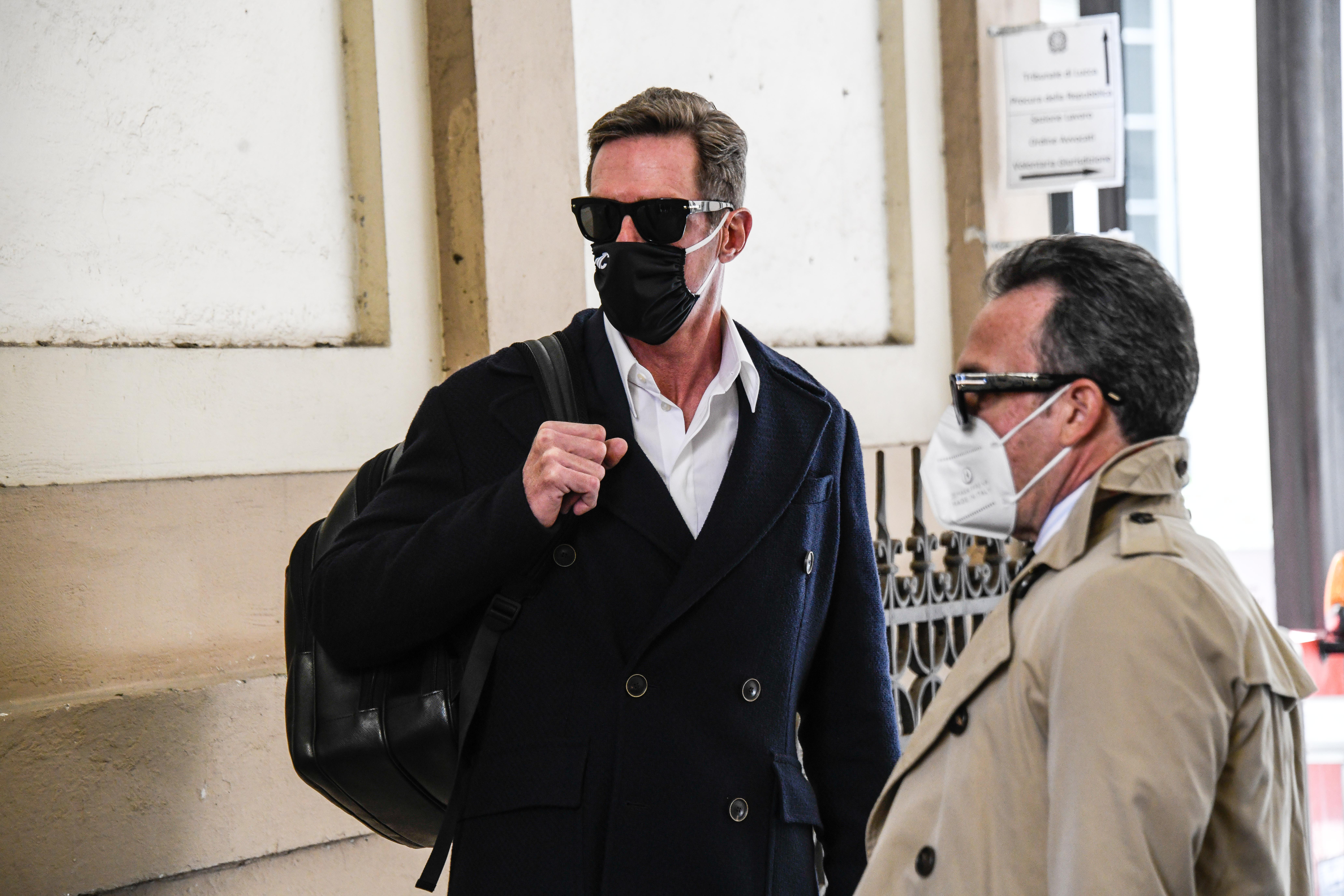 Cipollini nega le violenze sulla moglie: «Presa solo per un braccio, volevo spiegazioni sulle mie figlie»