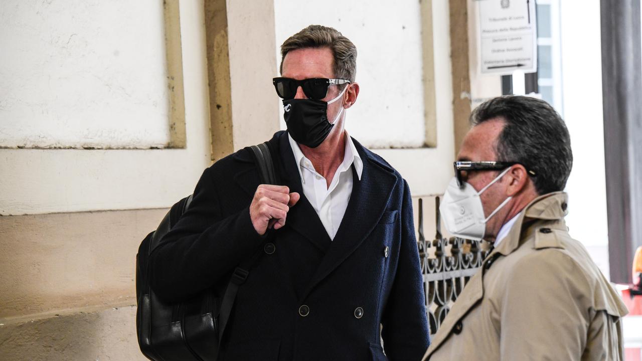 Cipollini nega le violenze sulla moglie: «Presa solo per un braccio, volevo spiegazioni sulle mie figlie»