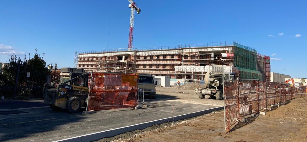 Maxi casa di riposo a Cecina, via alle candidature: previste 100 assunzioni. I ruoli richiesti e chi ha la priorità
