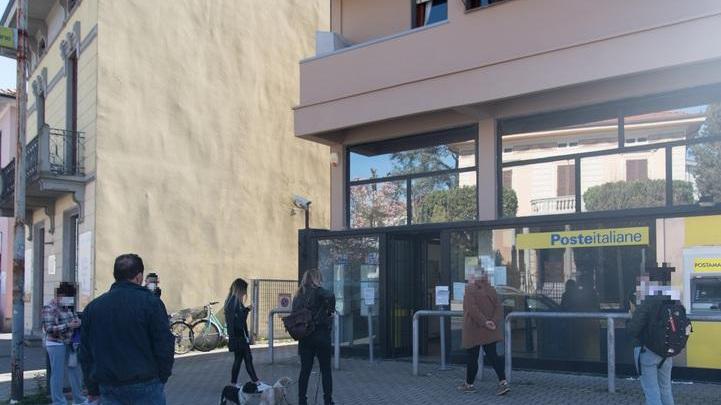 Poste, pensionati non sostituiti: si rischia il caos agli sportelli