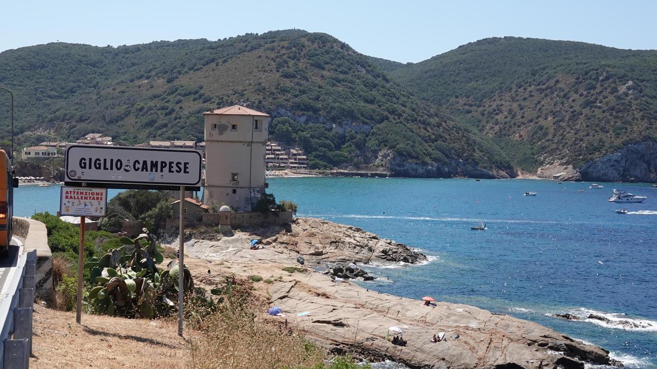 La baia di Giglio Campese (foto Enzo Russo)
