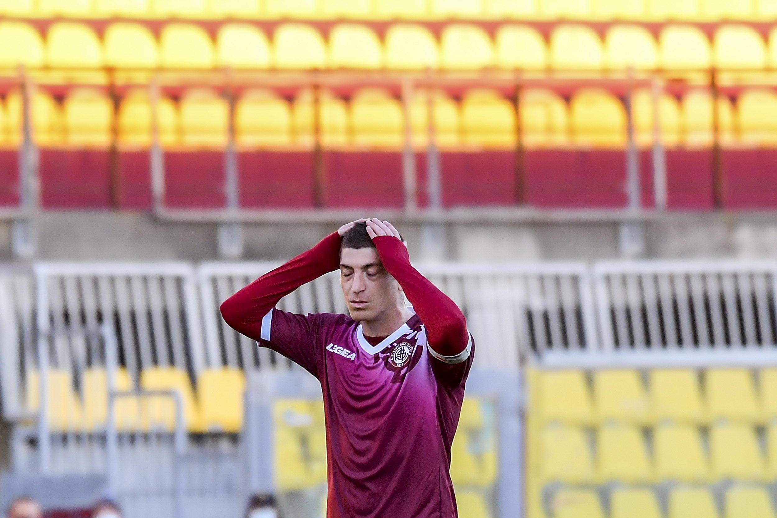 Altri tre punti di penalizzazione per il Livorno: amaranto sempre più ultimi 