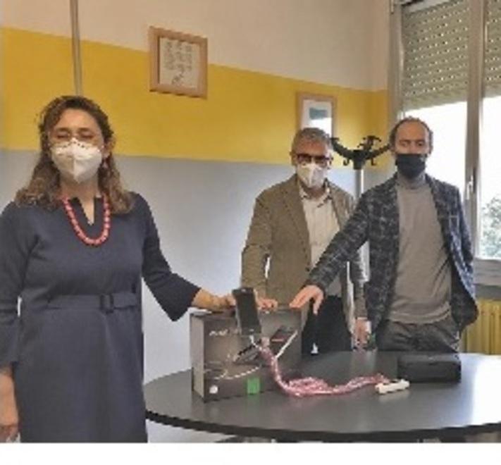 Il Rotary dona un ecografo portatile al Ramazzini