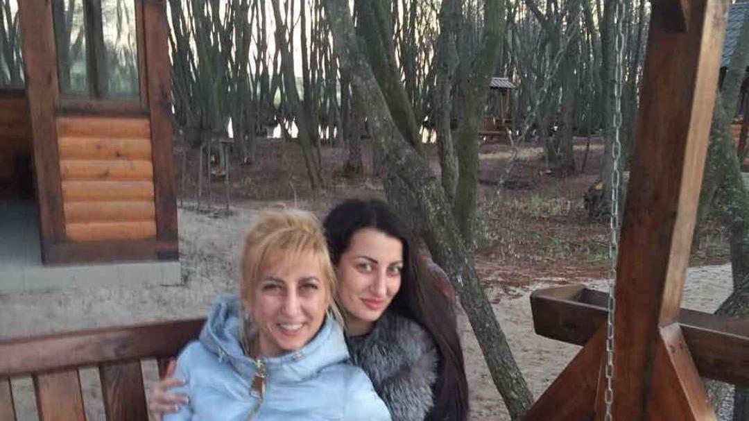 Khrystyna Novak con la mamma Inna