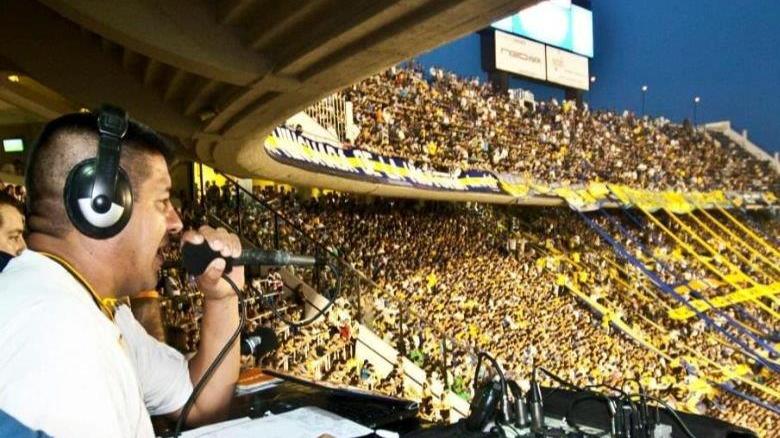 Julio Gramajo, speaker ufficiale del Boca Juniors alla Bombonera di Buenos Aires