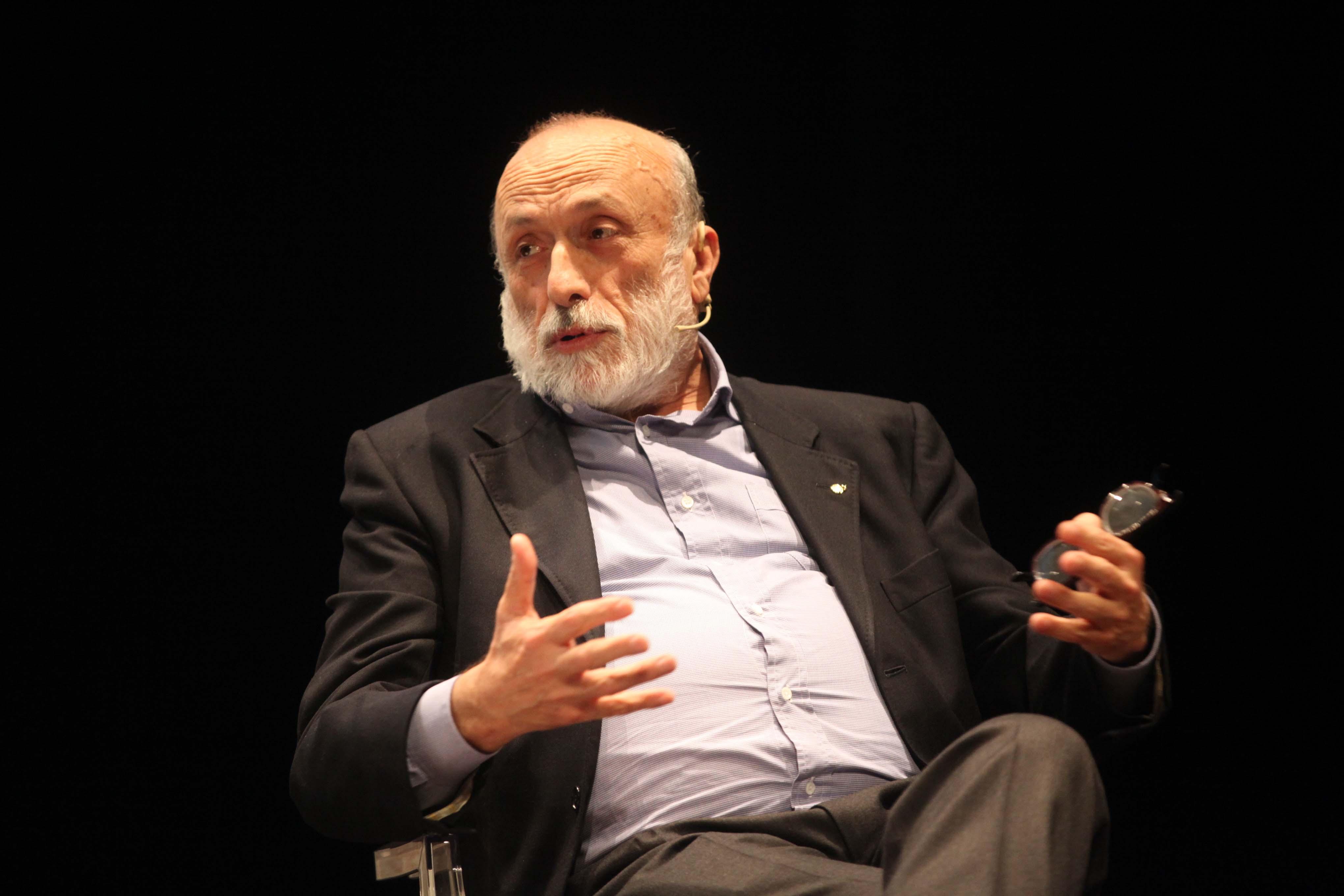 Il presidente di Slow Food Carlo Petrini: «Ecco perché cucinare è un atto politico»