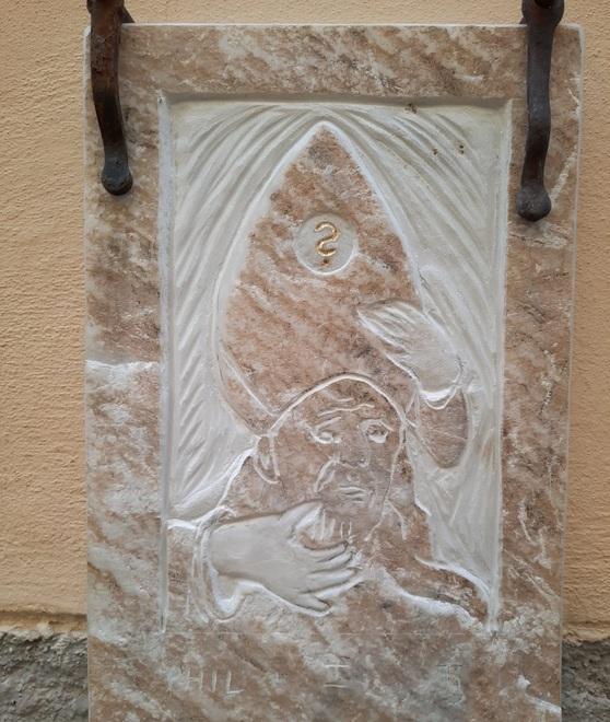 Venti bassorilievi per il centro storico