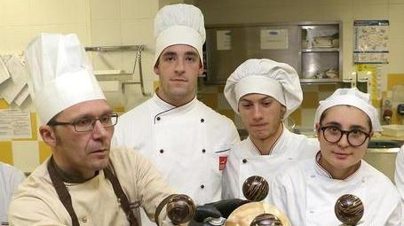 Duecento dolci pasquali alle famiglie bisognose