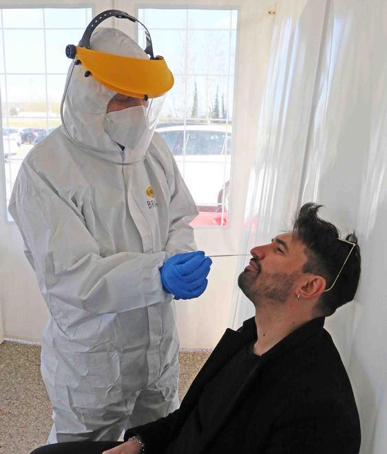 Il virus “pedinato” grazie a un codice A fine marzo parte il metodo Crisanti 