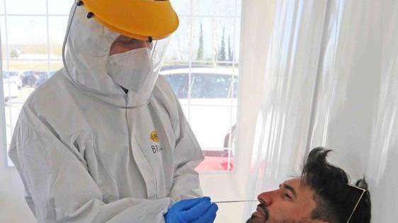 Il virus “pedinato” grazie a un codice A fine marzo parte il metodo Crisanti