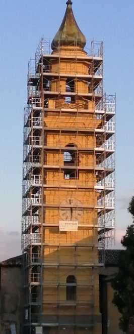 Giallo Parma al posto del rosso È tifo sui colori del campanile 