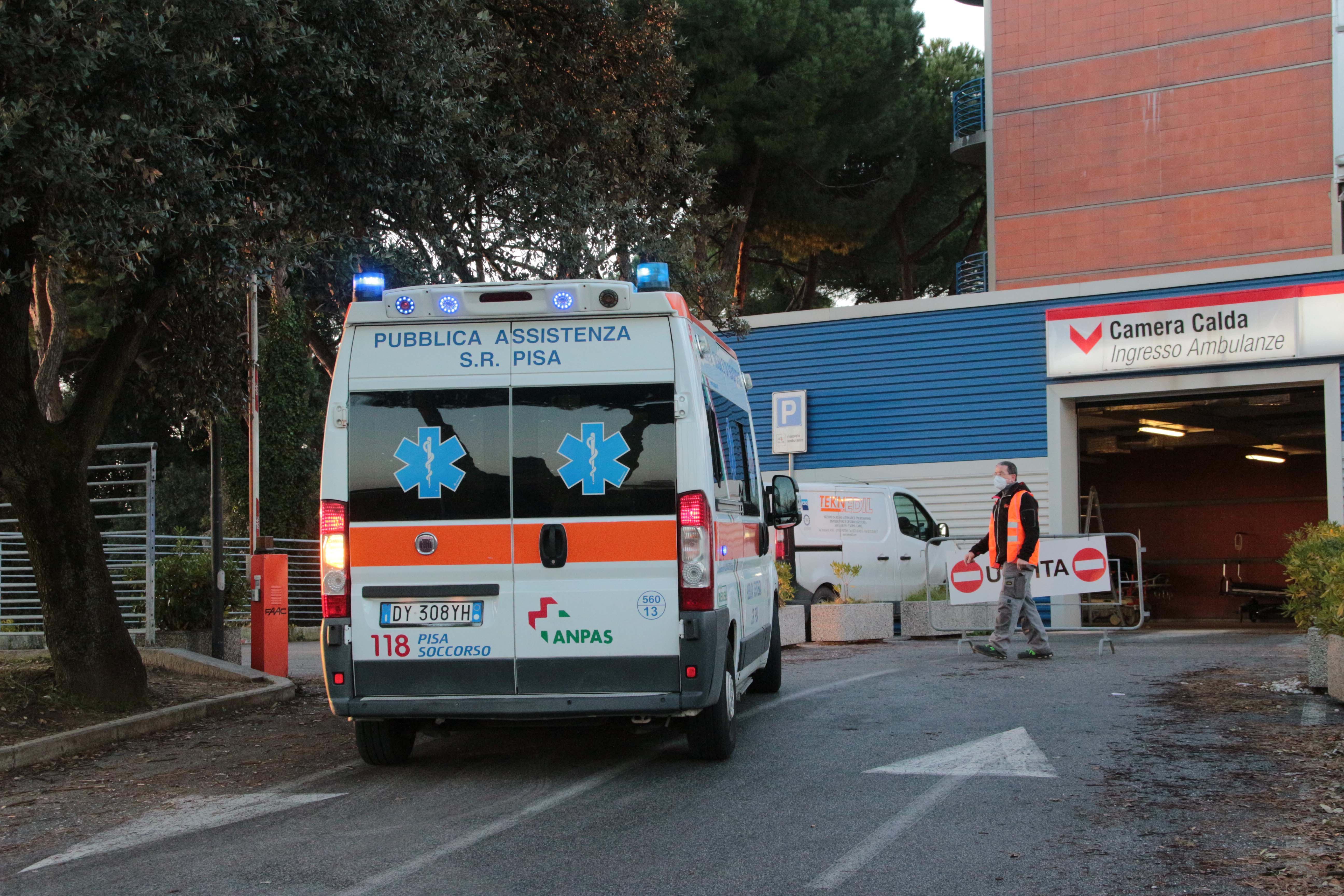 Versilia: la zona rossa fa rallentare i contagi. Ma Asl e sindaci sono pronti a confermarla 