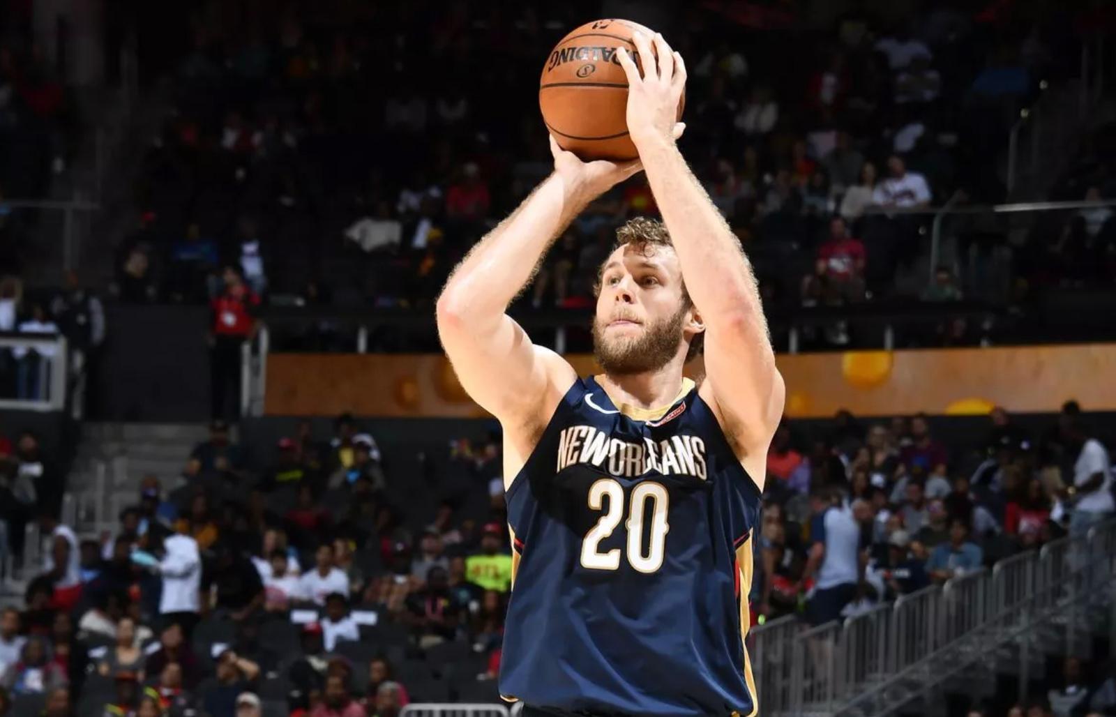 Nicolò Melli in azione con la maglia dei Pelicans