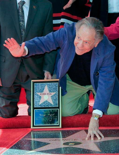 Addio a George Segal il suonatore di banjo che sfiorò l’Oscar 