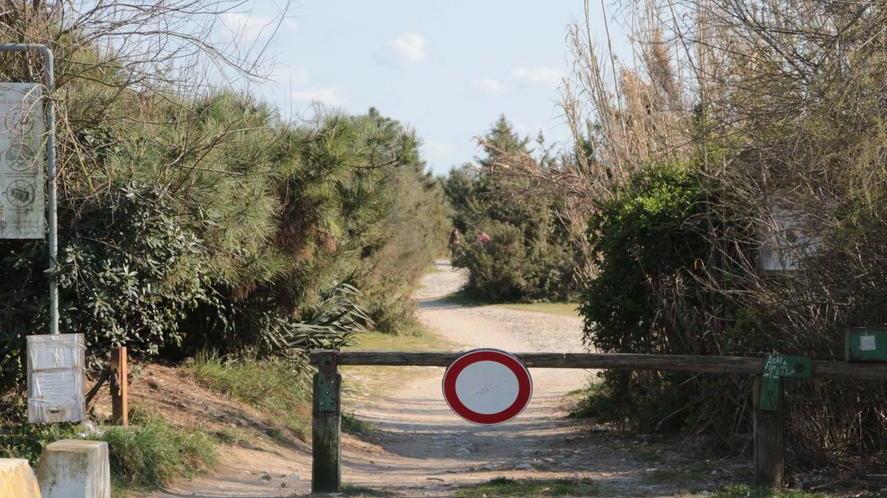 Il fronte del no: «Uno sbancamento da 40 centimetri»