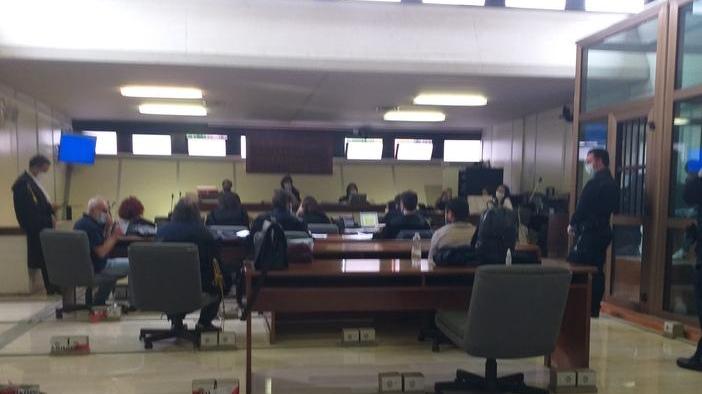 Drive in della droga Chieste 16 condanne