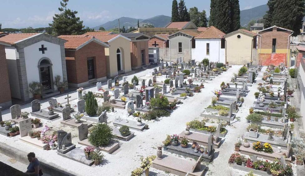 Cimitero di Ghezzano, il proprietario dei terreni: «Mai pagato dal Comune»